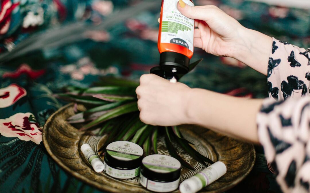 Konopná kosmetika: benefity, účinky a kdy ji používat